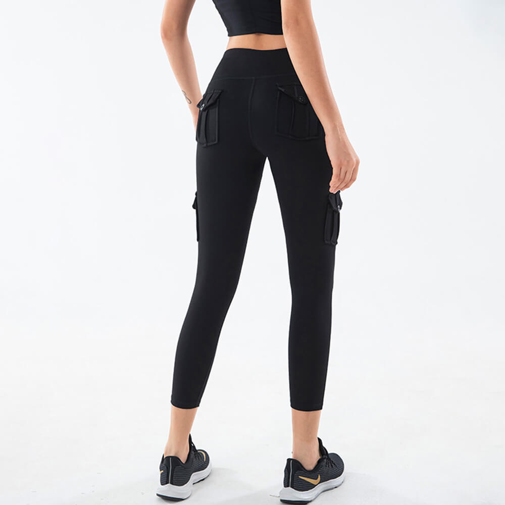 black activewear leggings with pockets